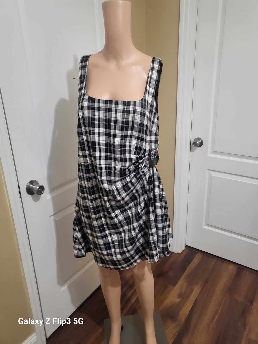 Cider Plaid Asymmetric Side Buckle Mini Dress Black White Square Neck 0XL Plus. - Picture 5 of 13